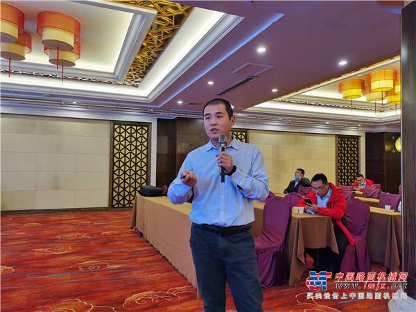 >國內市場下午是產品講解及技術交流環節.